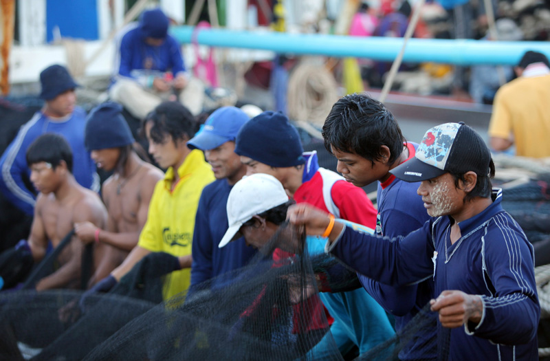 Burmese-migrant-workers-EPA