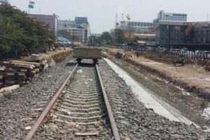 A track from Aranyaprathet station in Sa Kaeo province to the border with Cambodia in Poipet is being refurbished by the State Railway of Thailand.