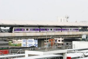 A test train runs between the MRT Khlong Bang Phai and Talad Bang Yai stations on March 25 for the new Purple Line.