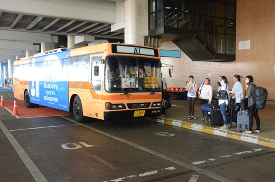 Автобусы из аэропорта бангкока. Дон Муанг аэропорт. Airport Buses Бангкок аэропорт. Shuttle Bus don Muang. Из Суварнабхуми в Дон Муанг шаттл.